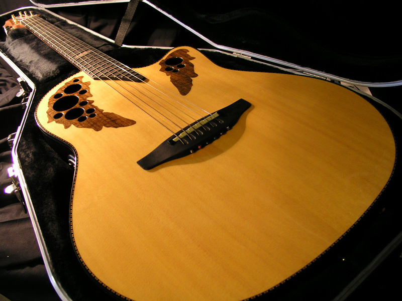 Ovation 2003 Collector's Edition